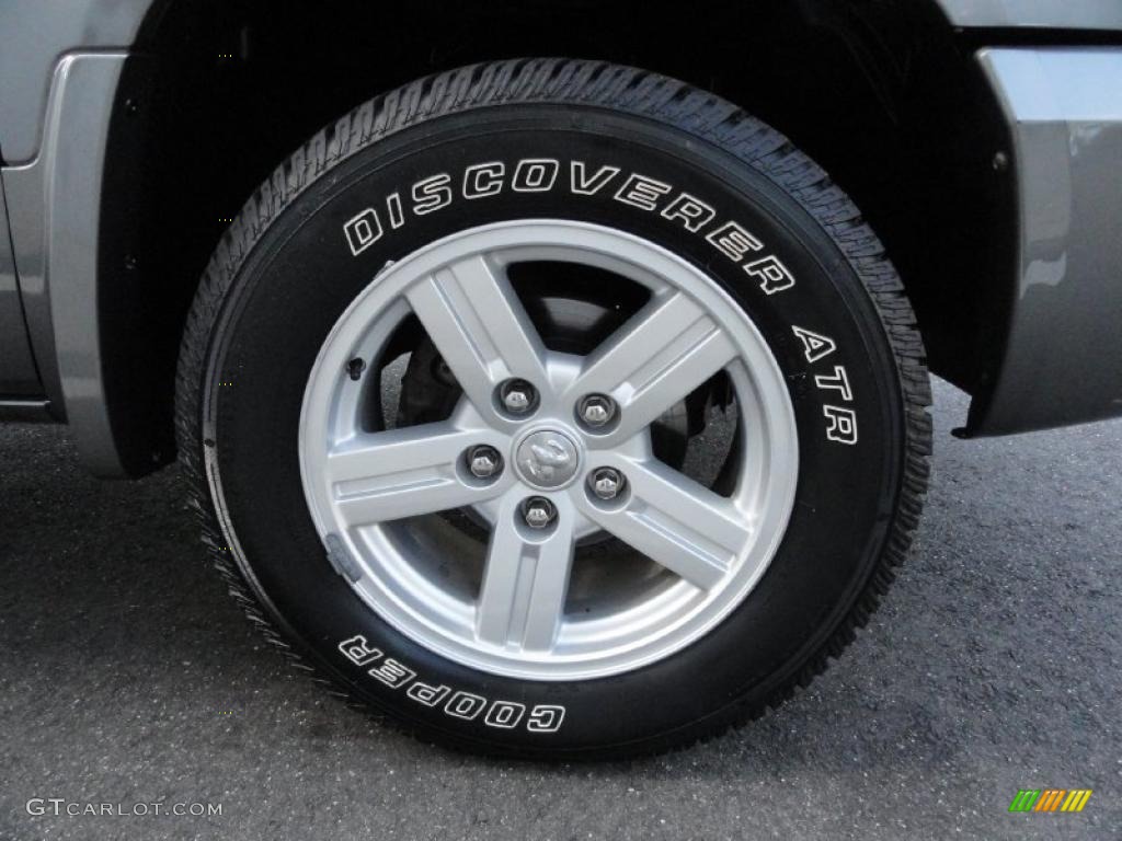 2007 Dodge Dakota SLT Quad Cab 4x4 Wheel Photo #37903927