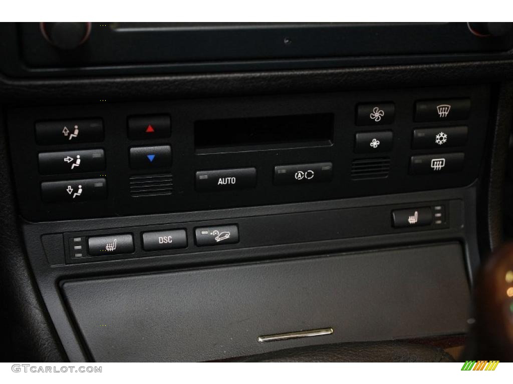 2005 BMW 3 Series 325xi Sedan Controls Photo #37904119