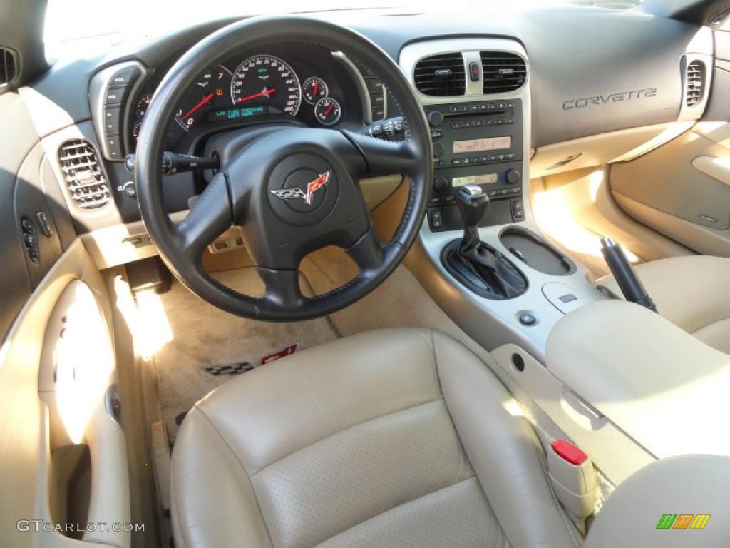 Cashmere Interior 2005 Chevrolet Corvette Coupe Photo #37904887