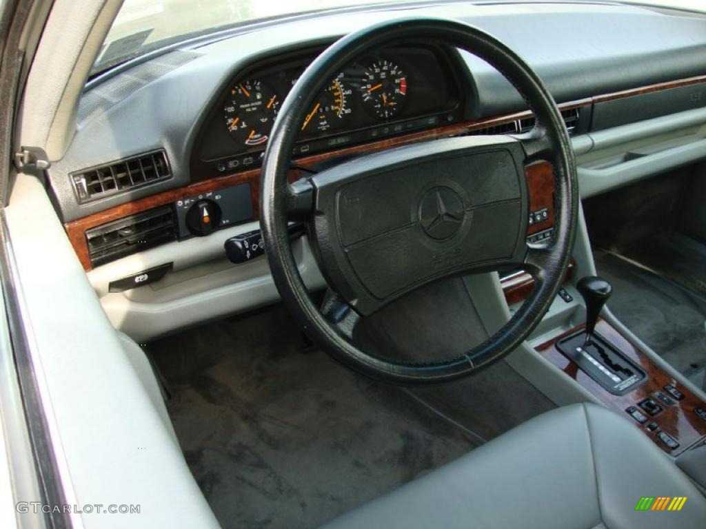 Grey Interior 1991 Mercedes-Benz S Class 560 SEL Photo #37912549