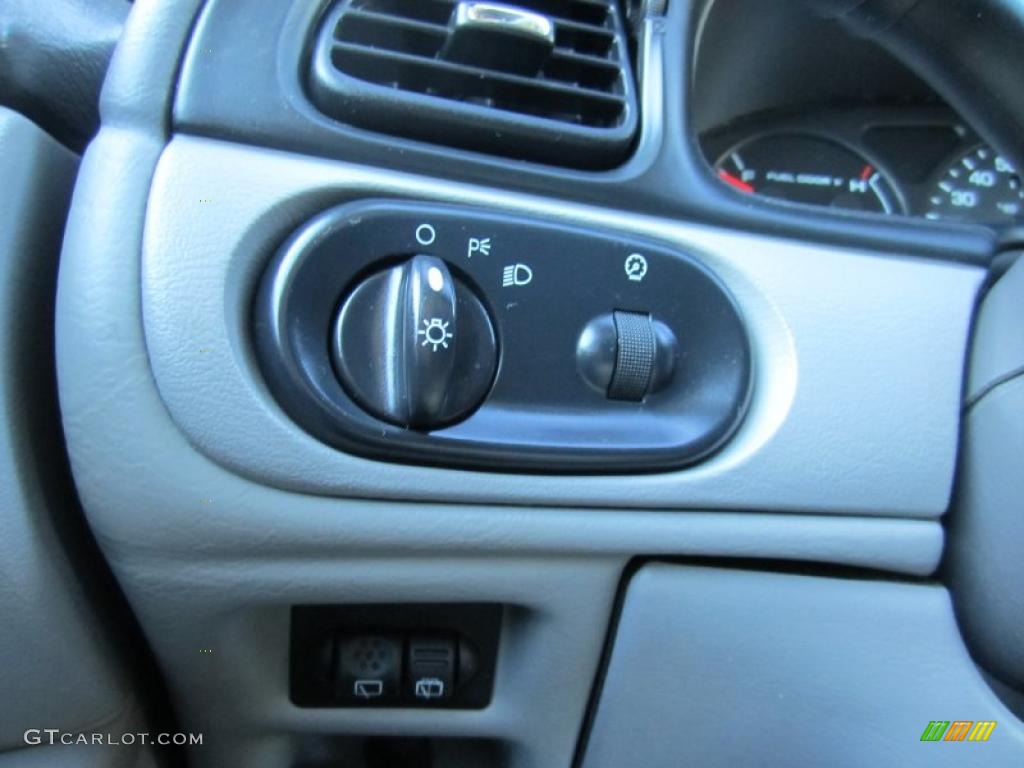 2002 Ford Taurus SE Wagon Controls Photo #37912649
