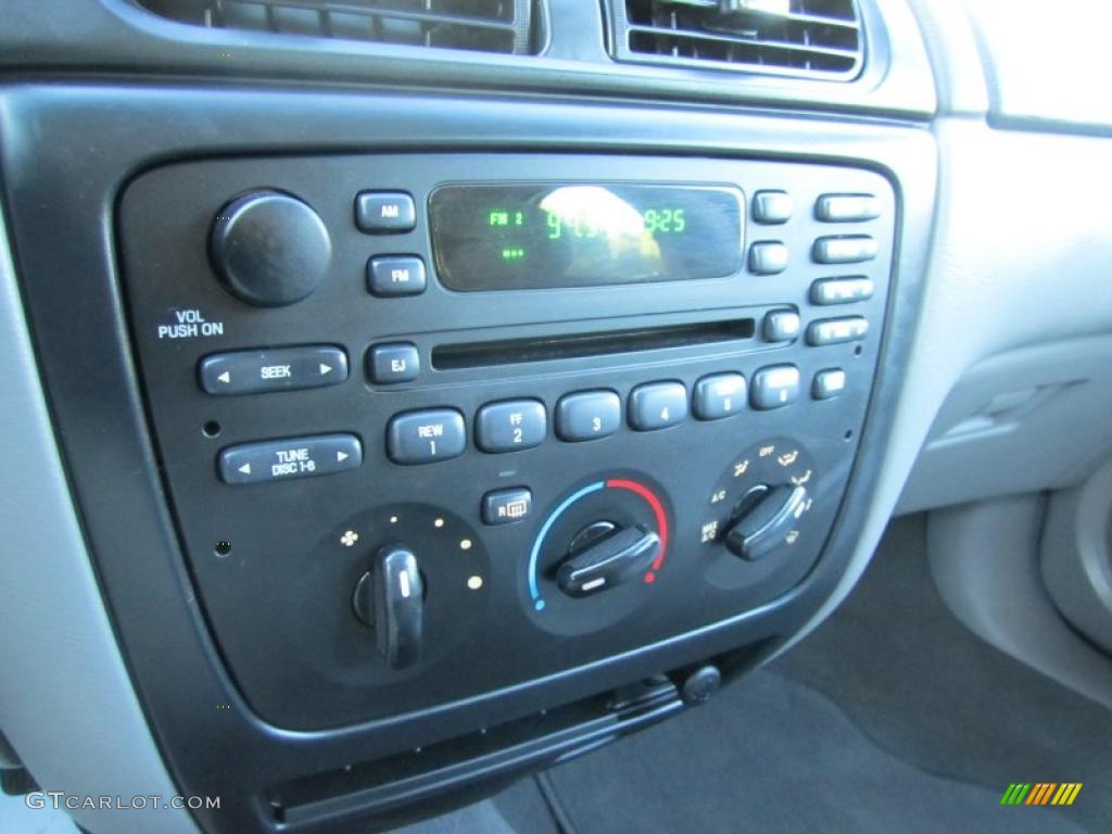 2002 Taurus SE Wagon - Blue Metallic / Medium Graphite photo #24