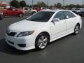 Super White - Camry SE Photo No. 3