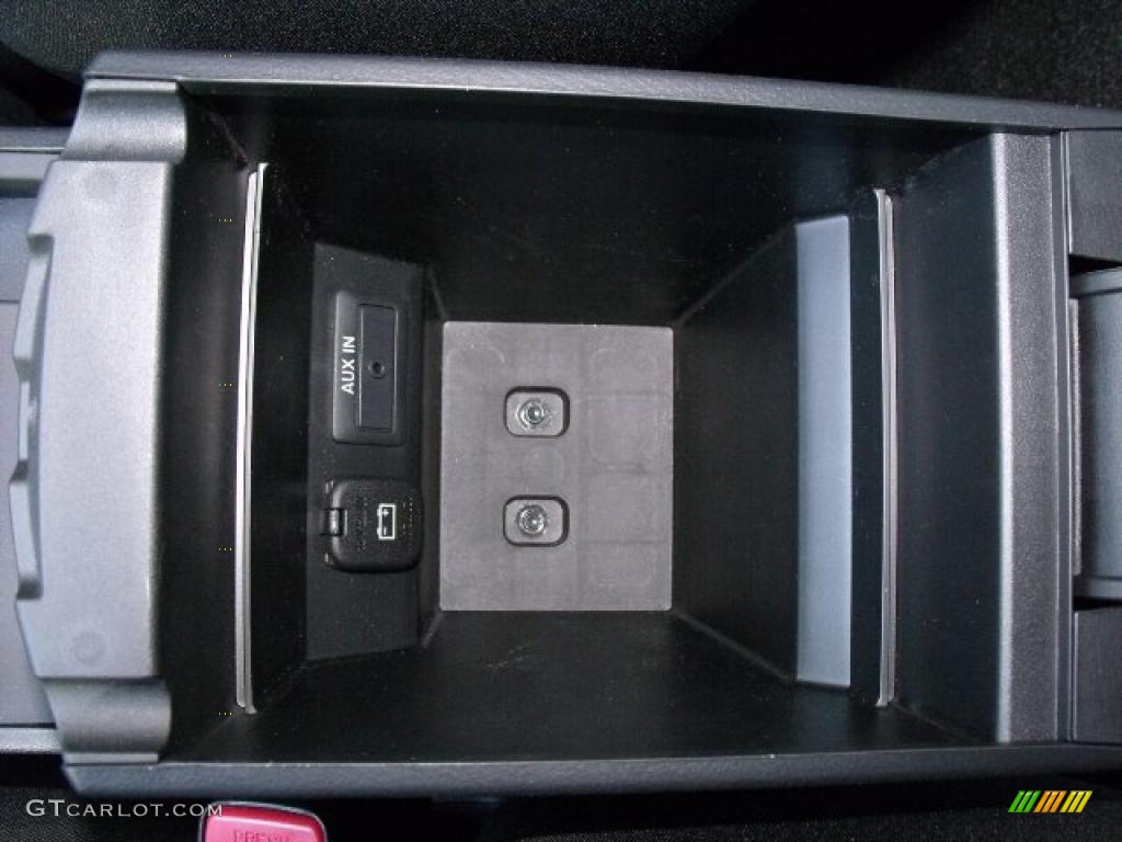 2010 Mazda MAZDA3 i Touring 4 Door Controls Photo #37921734