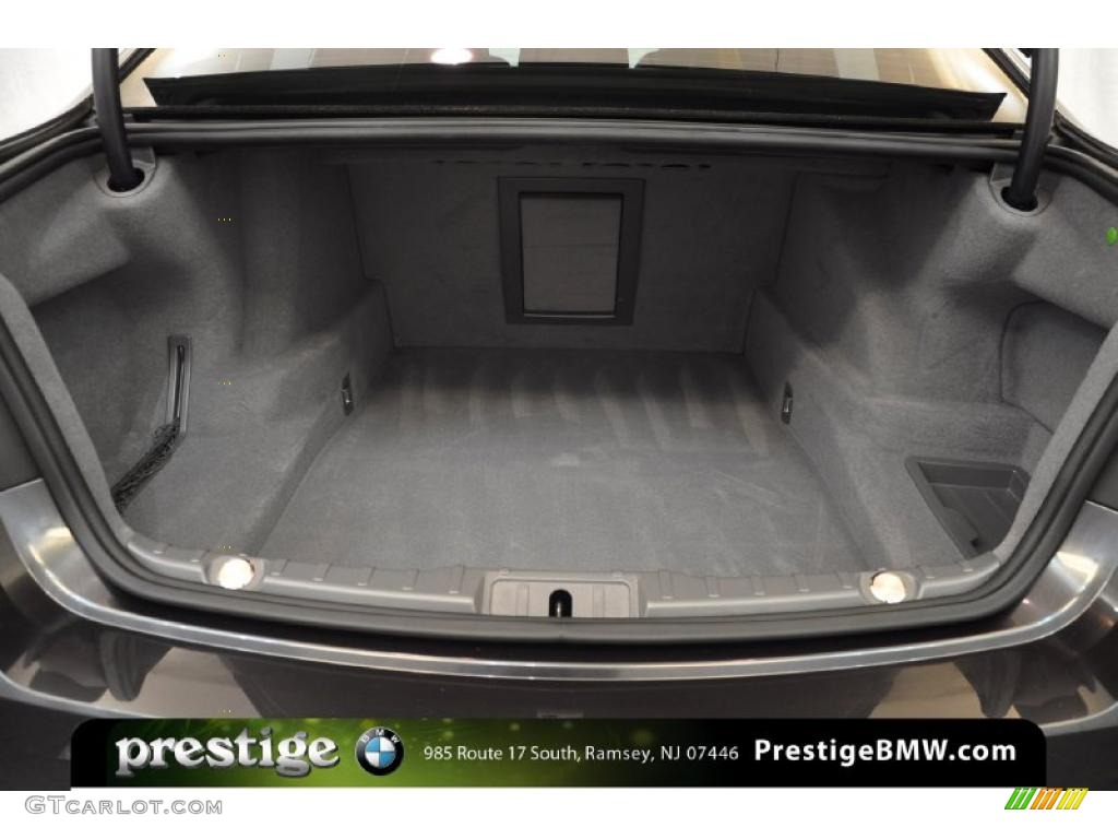 2010 BMW 7 Series 750i xDrive Sedan Trunk Photo #37922322