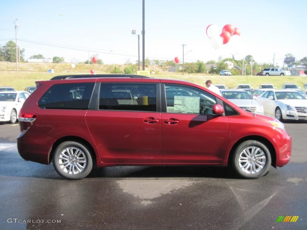 2011 Sienna XLE - Salsa Red Pearl / Light Gray photo #6