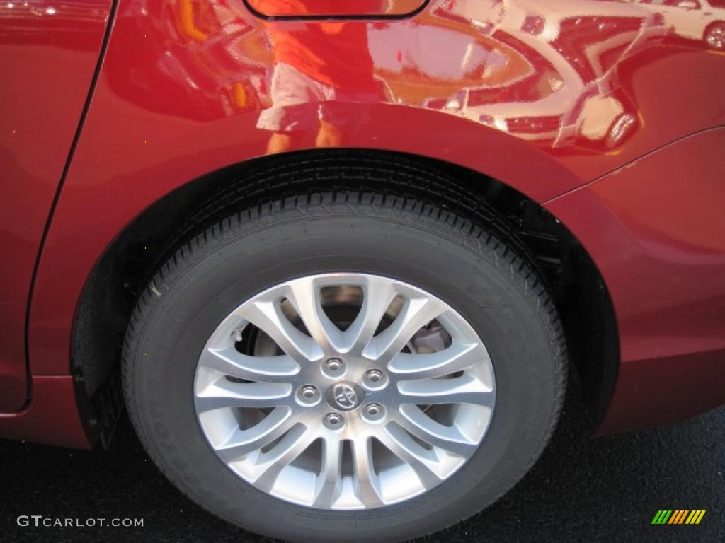 2011 Sienna XLE - Salsa Red Pearl / Light Gray photo #10