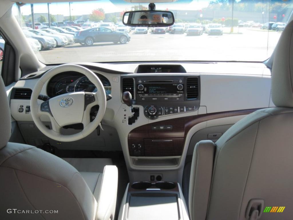 2011 Sienna XLE - Salsa Red Pearl / Light Gray photo #18