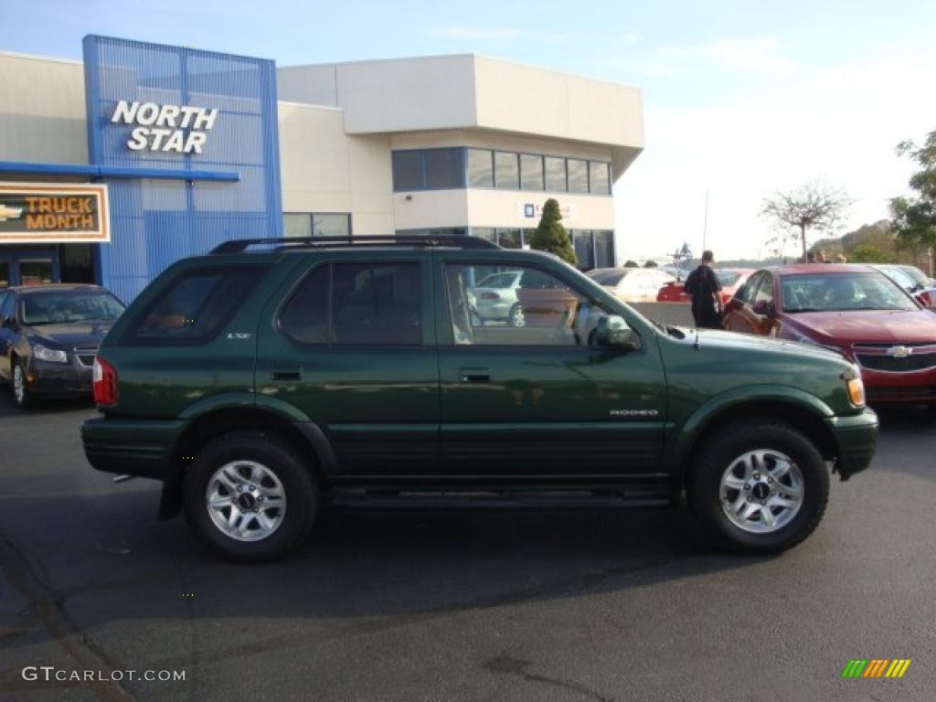 2002 Rodeo LSE 4WD - Garden Green Mica / Beige photo #2