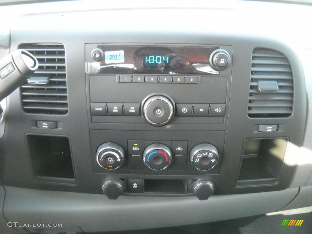 2011 GMC Sierra 2500HD Work Truck Regular Cab 4x4 Controls Photo #37927282