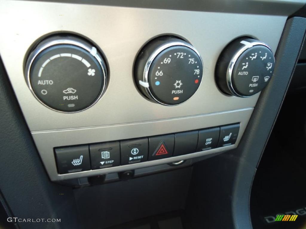 2009 Dodge Avenger R/T Controls Photo #37927546