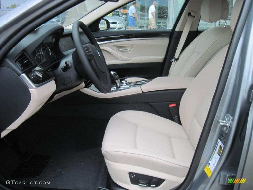 Oyster/Black Interior 2011 BMW 5 Series 535i Sedan Photo #37927730