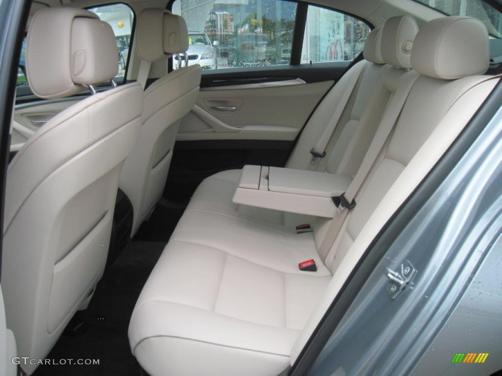 Oyster/Black Interior 2011 BMW 5 Series 535i Sedan Photo #37927746