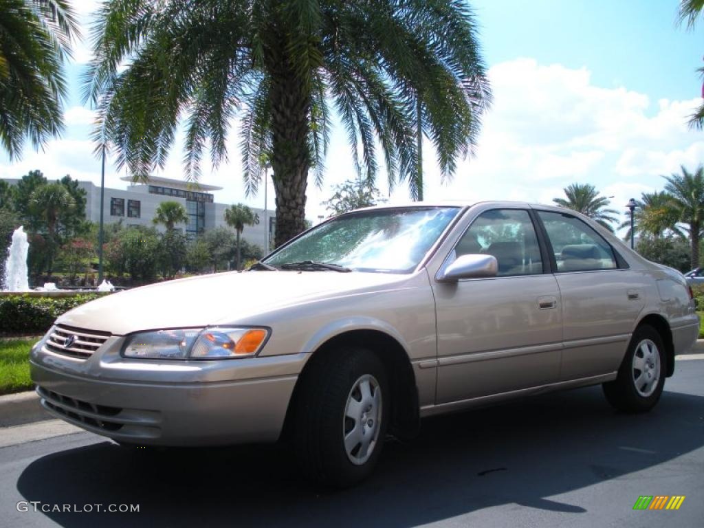 Cashmere Beige Metallic 1999 Toyota Camry LE Exterior Photo #37927802