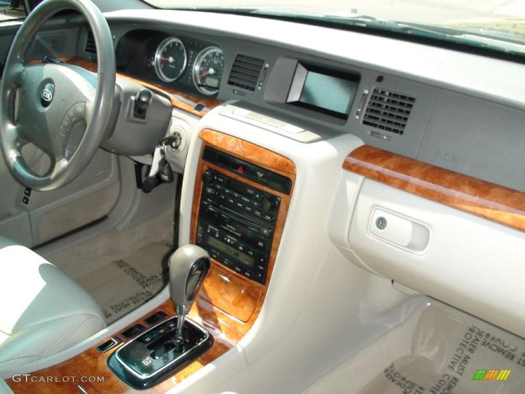 2004 Kia Amanti Standard Amanti Model Beige Dashboard Photo #37928034