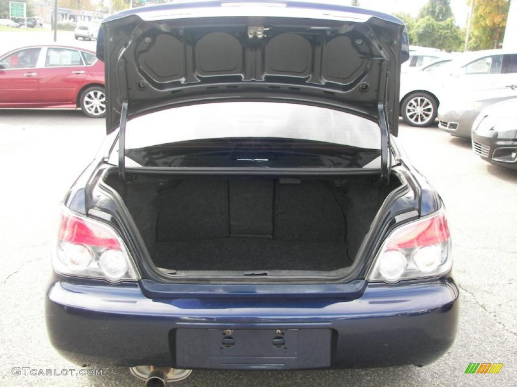2006 Subaru Impreza 2.5i Sedan Trunk Photos