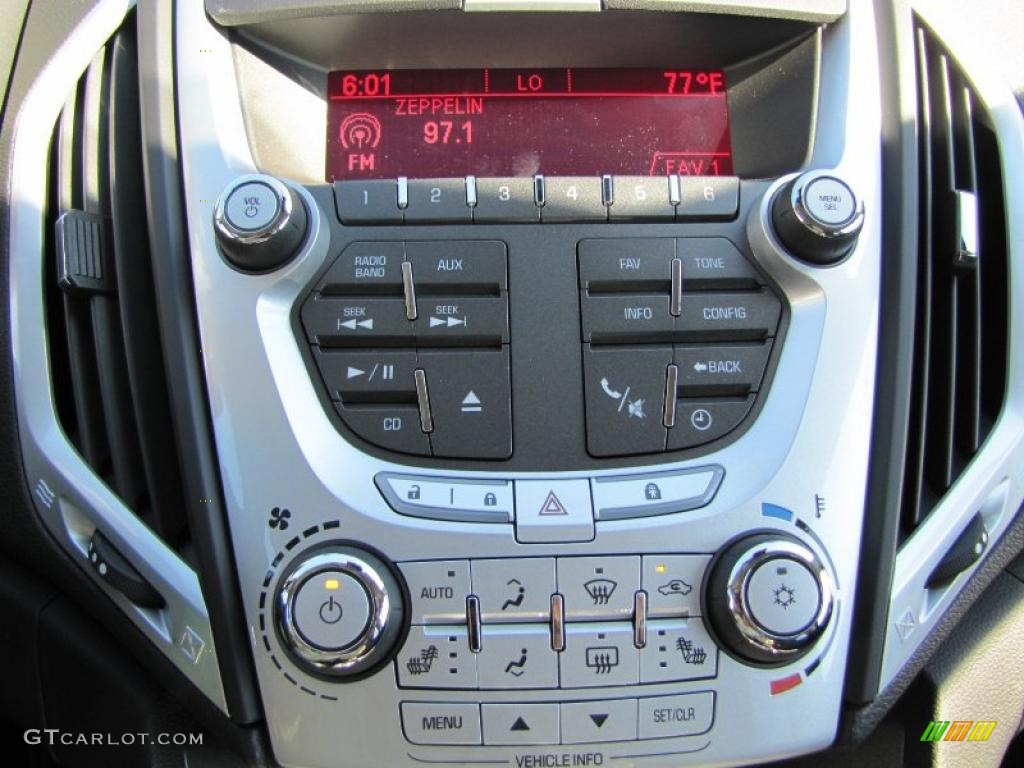 2011 GMC Terrain SLT Controls Photo #37933242