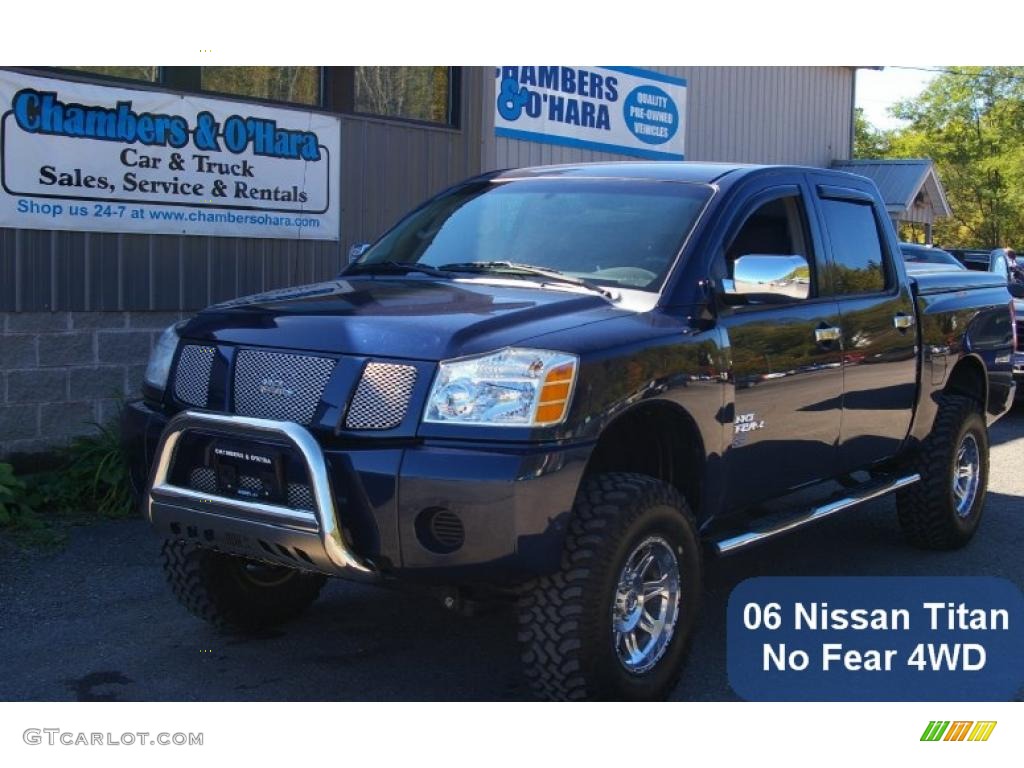 2006 Titan XE Crew Cab 4x4 - Majestic Blue / Graphite/Titanium photo #1