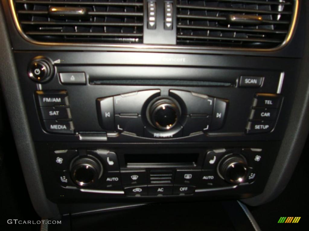 2011 Audi A4 2.0T quattro Sedan Controls Photo #37935882