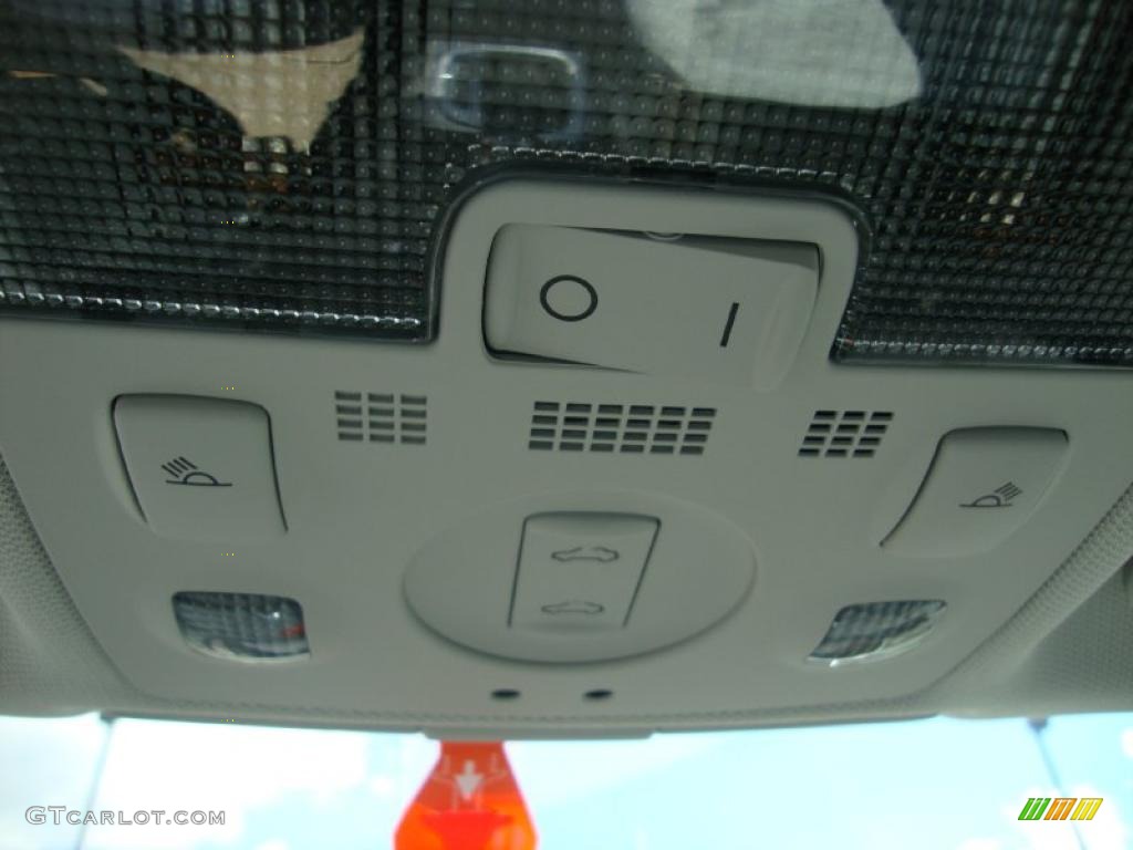 2011 Audi A3 2.0 TDI Controls Photo #37936338