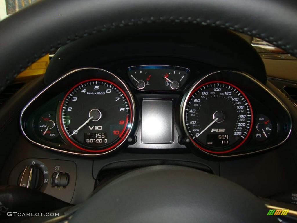 2011 Audi R8 Spyder 5.2 FSI quattro Gauges Photo #37936670