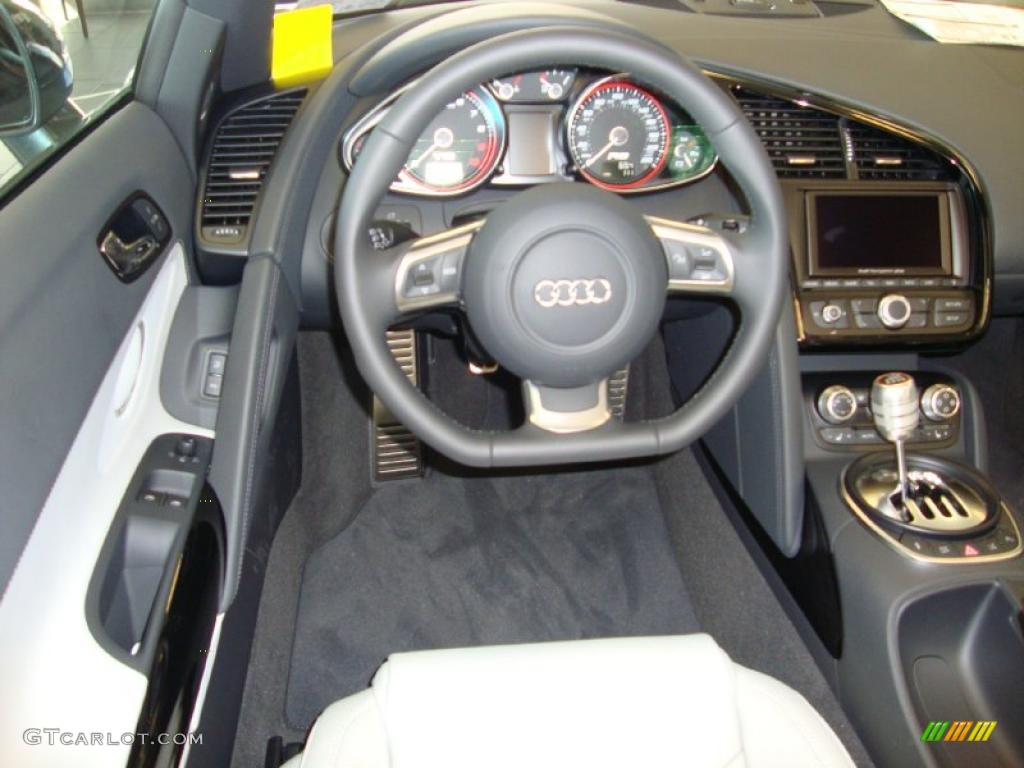 2011 Audi R8 Spyder 5.2 FSI quattro Titanium Grey Nappa Leather Steering Wheel Photo #37936774