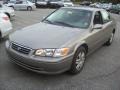 2000 Antique Sage Pearl Toyota Camry LE  photo #18