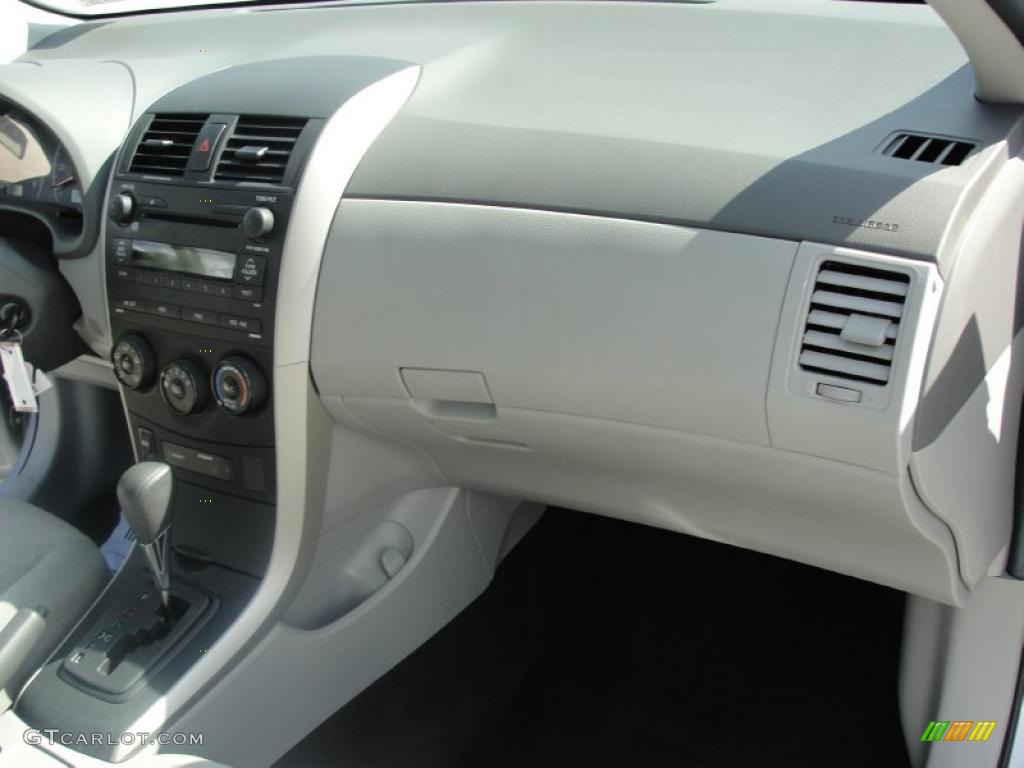 2009 Toyota Corolla LE Ash Dashboard Photo #37939554