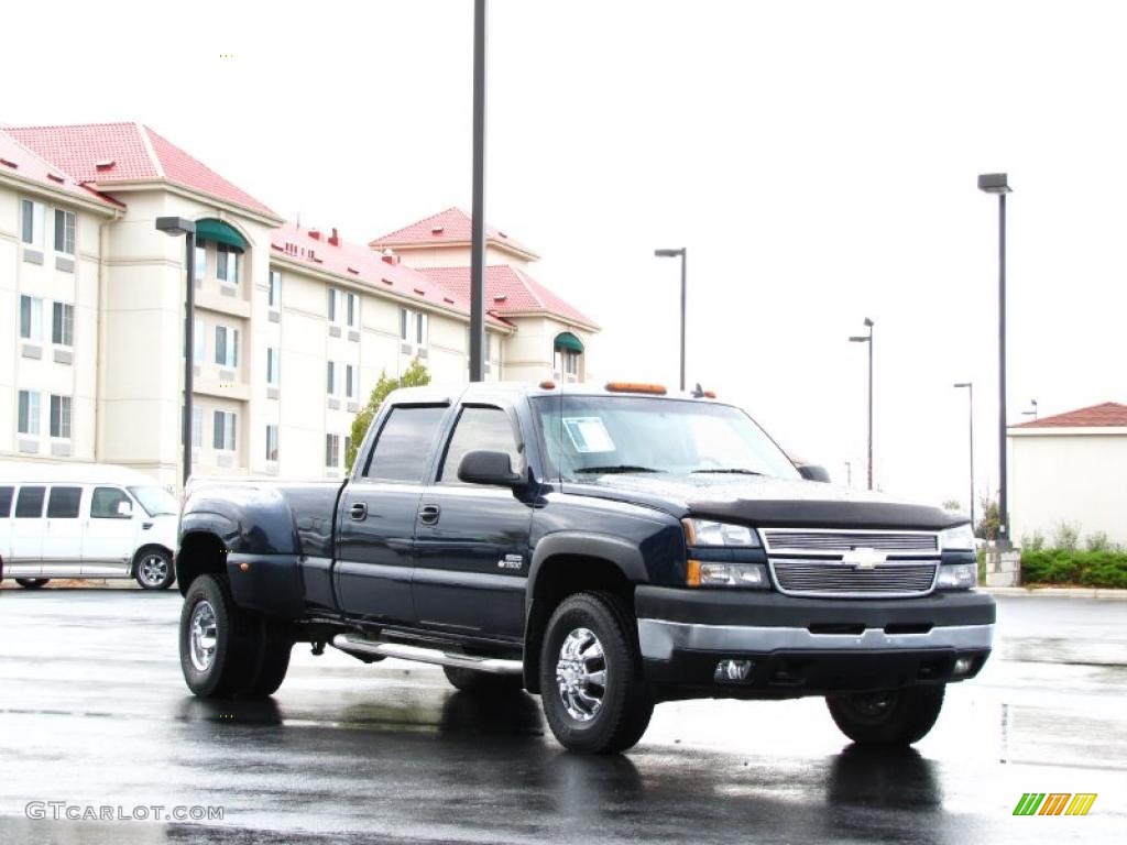 2007 Silverado 3500HD Classic LT Crew Cab 4x4 Dually - Dark Blue Metallic / Tan photo #2