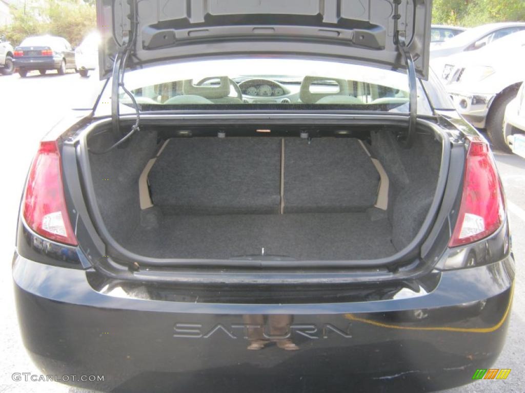 2005 Saturn ION 3 Sedan Trunk Photo #37943459