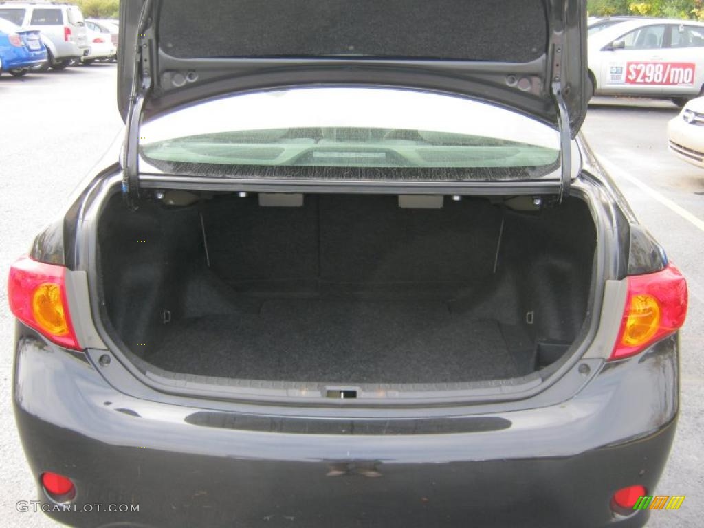 2009 Toyota Corolla LE Trunk Photo #37943687