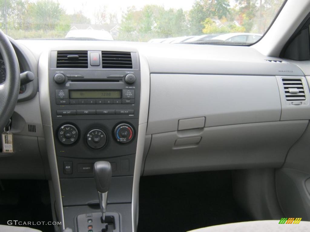 2009 Toyota Corolla LE Ash Dashboard Photo #37943735