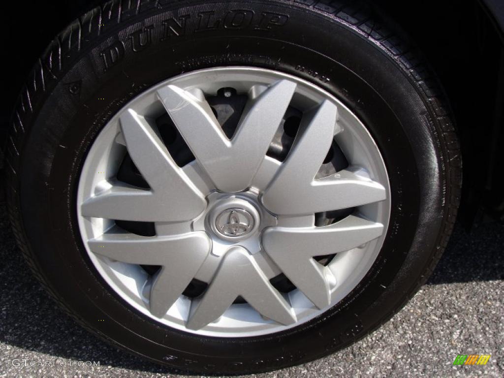2010 Toyota Sienna LE Wheel Photo #37944243