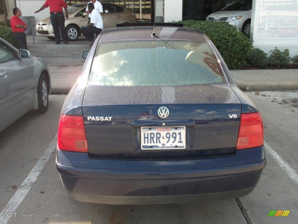 2000 Passat GLS V6 Sedan - Indigo Blue Pearl Metallic / Grey photo #2