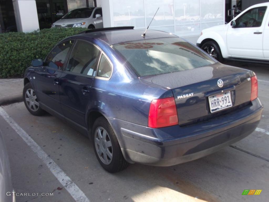 2000 Passat GLS V6 Sedan - Indigo Blue Pearl Metallic / Grey photo #3