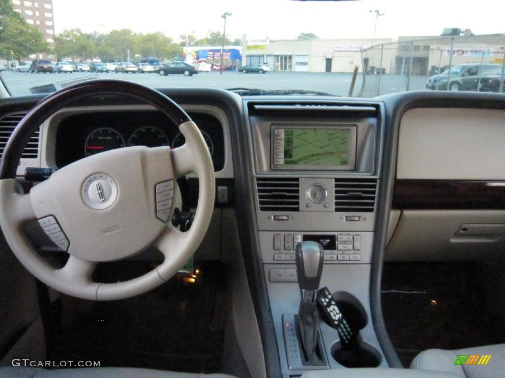 2004 Lincoln Aviator Luxury AWD Light Parchment Dashboard Photo #37944991