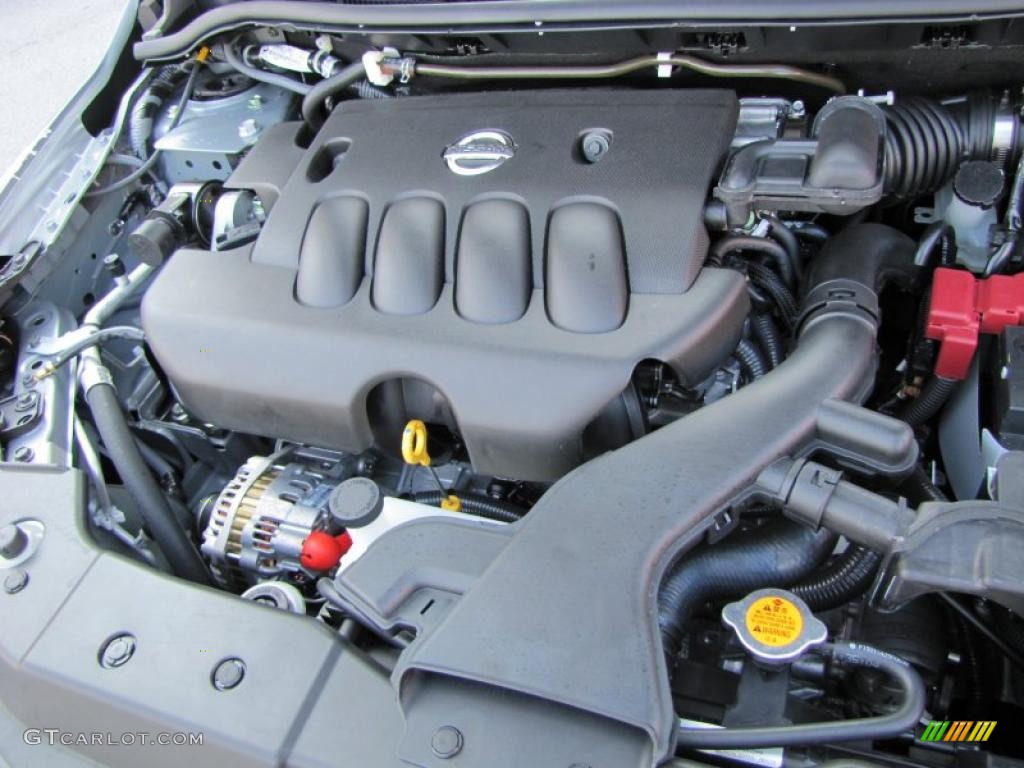 2011 Nissan Versa 1.8 S Hatchback 1.8 Liter DOHC 16-Valve CVTCS 4 Cylinder Engine Photo #37946916