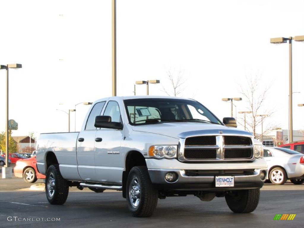 Bright White 2004 Dodge Ram 2500 SLT Quad Cab 4x4 Exterior Photo #37947476