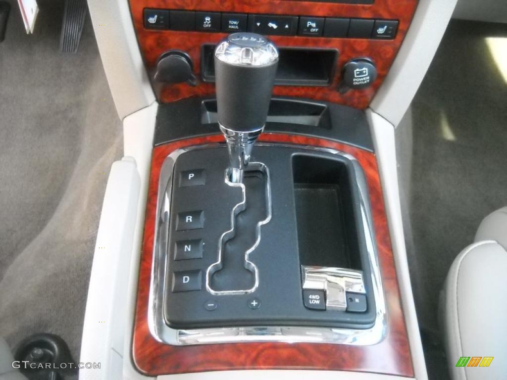 2007 Jeep Commander Limited 4x4 5 Speed Automatic Transmission Photo #37947996