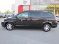 Brilliant Black Crystal Pearlcoat - Town & Country Touring Signature Series Photo No. 2