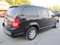 Brilliant Black Crystal Pearlcoat - Town & Country Touring Signature Series Photo No. 5