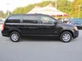 Brilliant Black Crystal Pearlcoat - Town & Country Touring Signature Series Photo No. 6