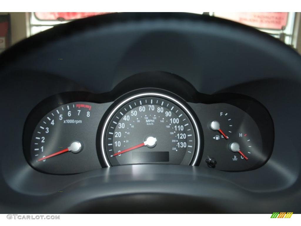 2011 Kia Sedona EX Gauges Photo #37951428