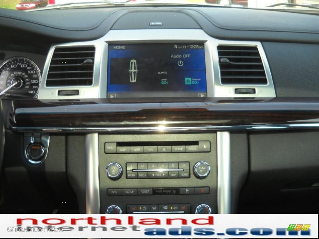 2009 Lincoln MKS AWD Sedan Controls Photo #37953508