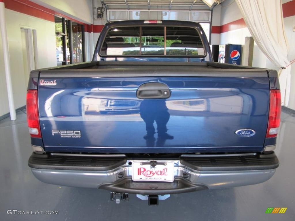 2004 F250 Super Duty Lariat Crew Cab 4x4 - Medium Wedgewood Blue Metallic / Medium Parchment photo #3