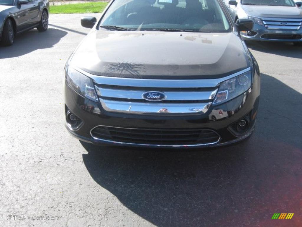 2011 Fusion SE V6 - Tuxedo Black Metallic / Charcoal Black photo #2