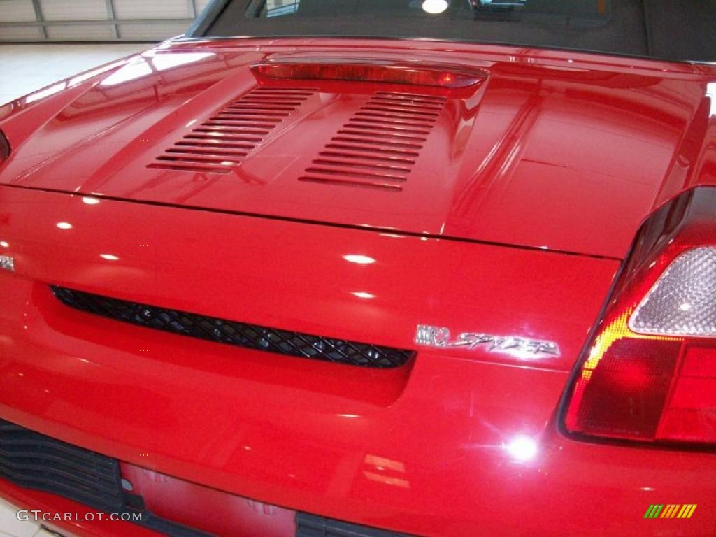 2002 MR2 Spyder Roadster - Absolutely Red / Black photo #12