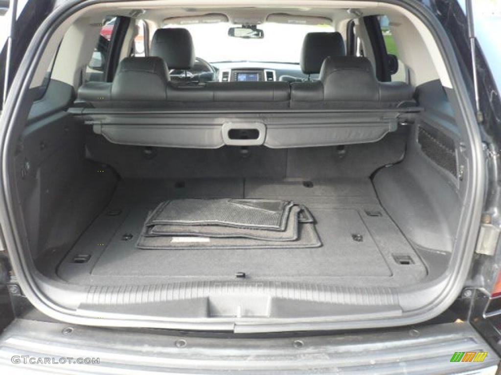 2008 Jeep Grand Cherokee SRT8 4x4 Trunk Photo #37958088