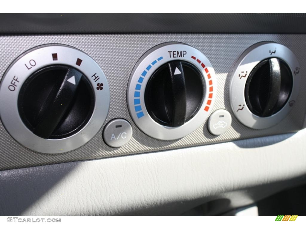 2008 Toyota Tacoma V6 Double Cab 4x4 Controls Photo #37959136