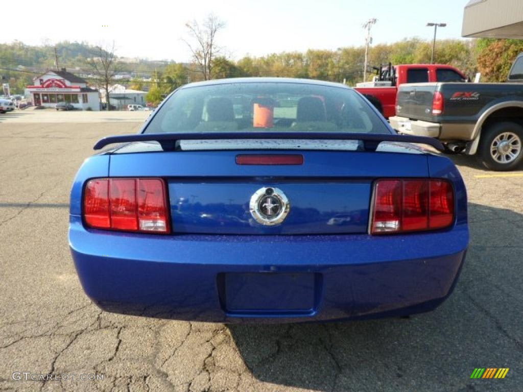 2005 Mustang V6 Premium Coupe - Sonic Blue Metallic / Dark Charcoal photo #3